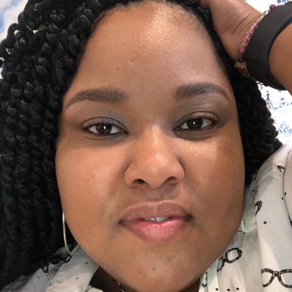 Cris Wright - Poshmark Profile Picture of Cris Wright (@criscloset1) on Poshmark