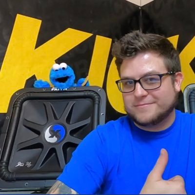 Profile Picture of Andy Magill (@AndyLivinLoud) on Twitter