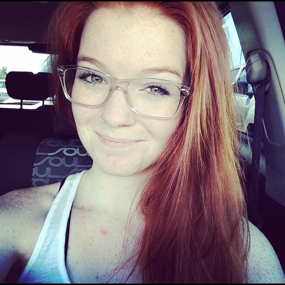 Profile Picture of Katelyn Winger (@katelyn_winger) on Poshmark