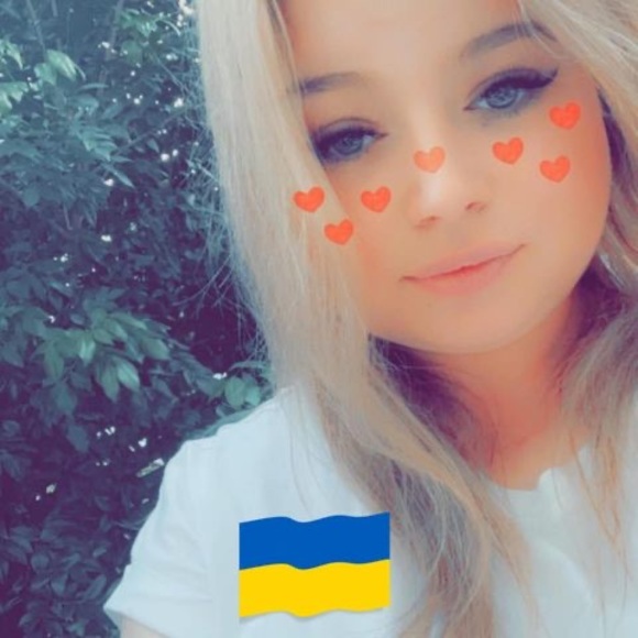 Ashley Simmonds - Poshmark Profile Picture of Ashley Simmonds (@ashley_simmonds) on Poshmark