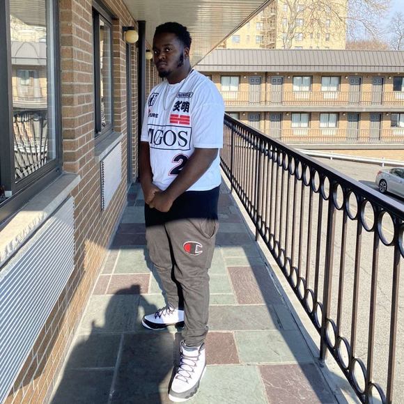 Profile Picture of Joe joe Brown (@jovanbrown209) on Poshmark