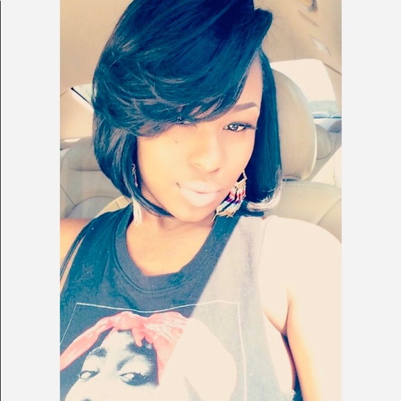 Profile Picture of Jerielle Flowers (@mostpoised) on Poshmark