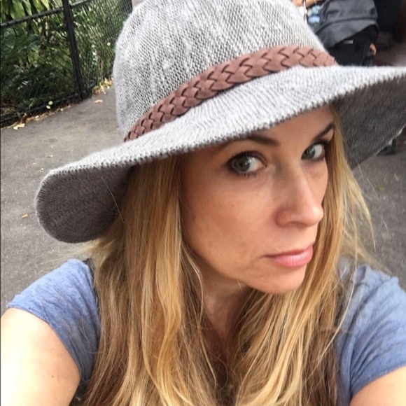 Profile Picture of Lori Scope (@loribnyc) on Poshmark