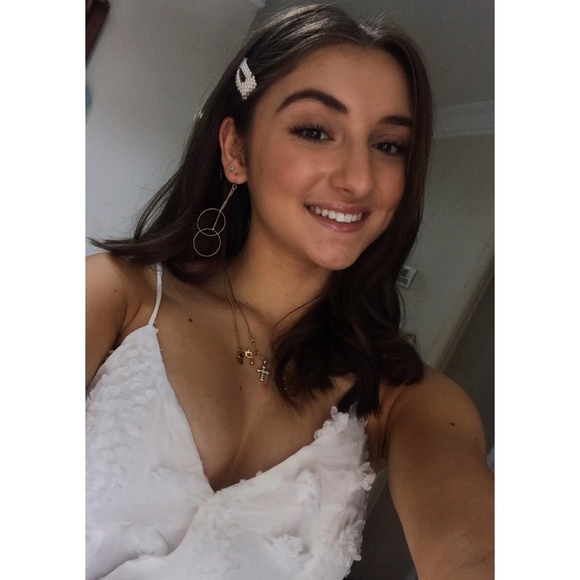 Profile Picture of Brianna Coorey (@briannacoorey) on Poshmark