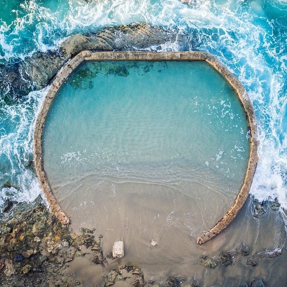 Profile Picture of Claudia Stiglitz (@cjstigs) on Poshmark