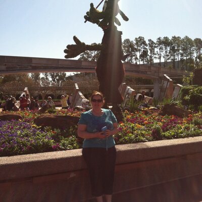 Profile Picture of Sandra Donahue (@sandrakay89) on Twitter