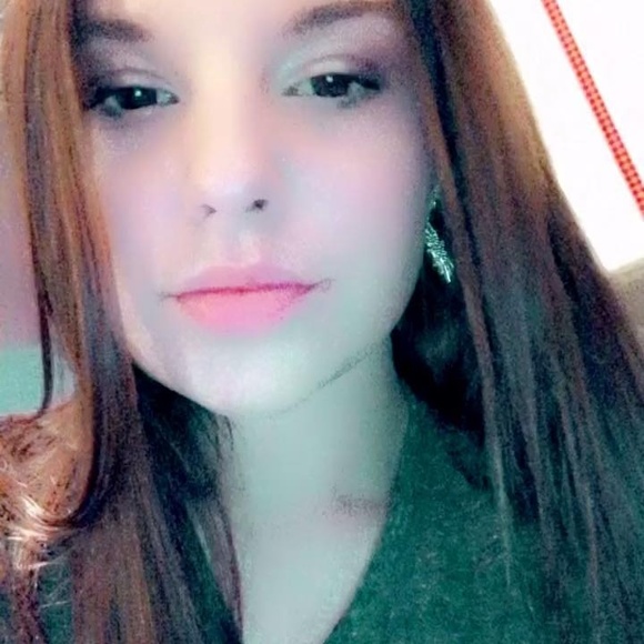 Profile Picture of Samantha Reedy (@samanthareedy99) on Poshmark