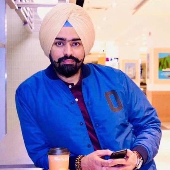 Profile Picture of Amrinder Brar (@amrinder_brar) on Poshmark
