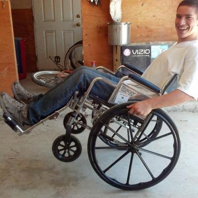 Profile Picture of Chad Manning (@Phillyrious518) on Twitter