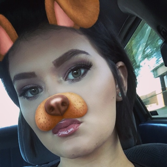 Profile Picture of Haley Rodgers (@hrodgets) on Poshmark