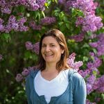 Profile Picture of Mindy Pistacchio • Massage (@rootsandtides.vt) on Instagram