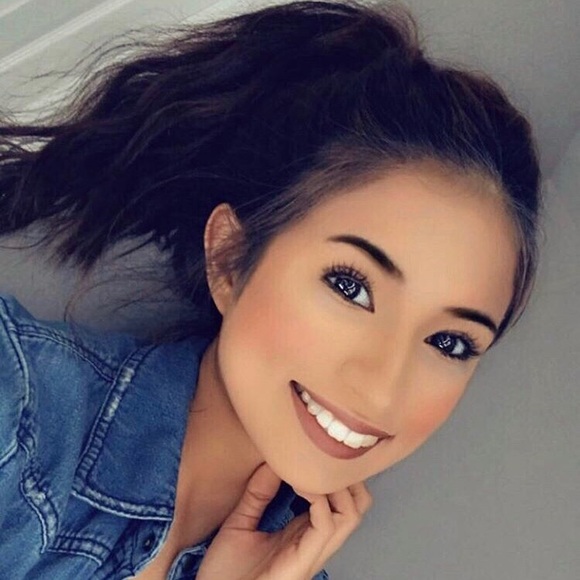 Profile Picture of Marina Lopez (@marinalove08) on Poshmark