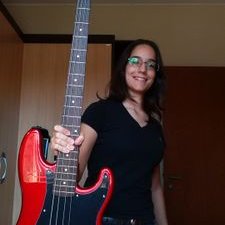 Profile Picture of Fernanda Mendes (@TheClairvoyant_) on Twitter