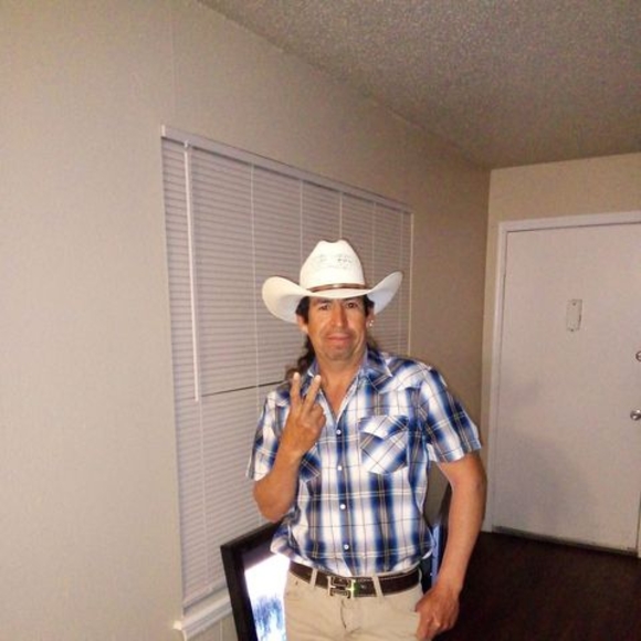 Profile Picture of Josecarlos Cervantes balderas (@josecarlosc) on Poshmark