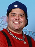 Profile Picture of Harvey Guillén - Wikipediaon Wikipedia