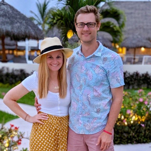 Profile Picture of Dani Warner (@dani_warner) on Poshmark