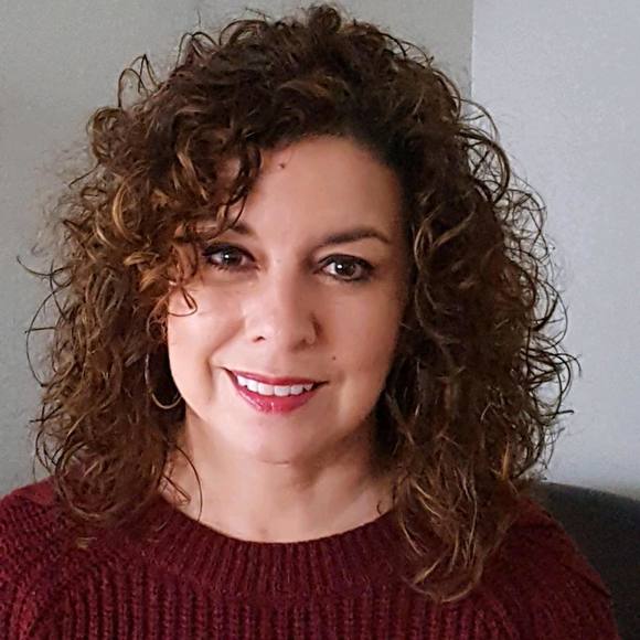 Profile Picture of Angie Fiorino (@afiorino) on Poshmark
