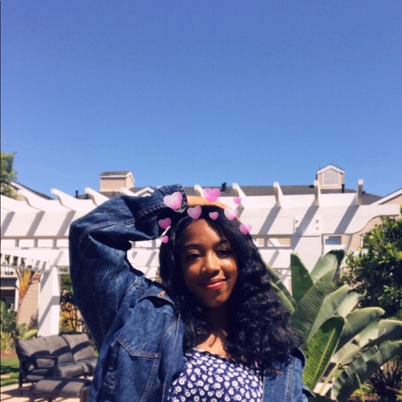 Profile Picture of Alex Pugh (@alypug) on Poshmark