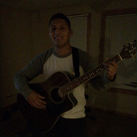 Profile Picture of Carlos Muñoz (@juanito437) on Poshmark