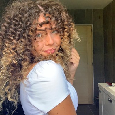 Mélodie Chouquer - Twitter Profile Picture of Mélodie Chouquer (@MChouquer) on Twitter