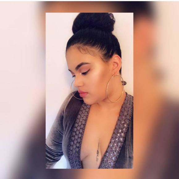 Profile Picture of Dani Reyes (@danilsa091804) on Poshmark