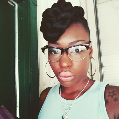 Profile Picture of Shonda Edwards (@MsShakey85) on Twitter