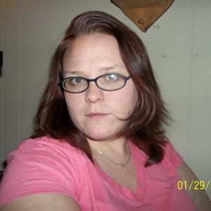 Profile Picture of Elizabeth May (@lizjewelz) on Myspace