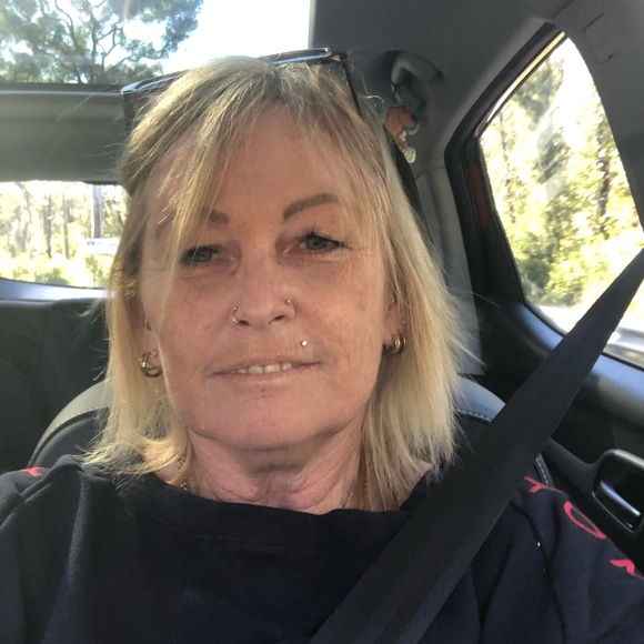 Profile Picture of Michelle Antcliff (@dookiew) on Poshmark