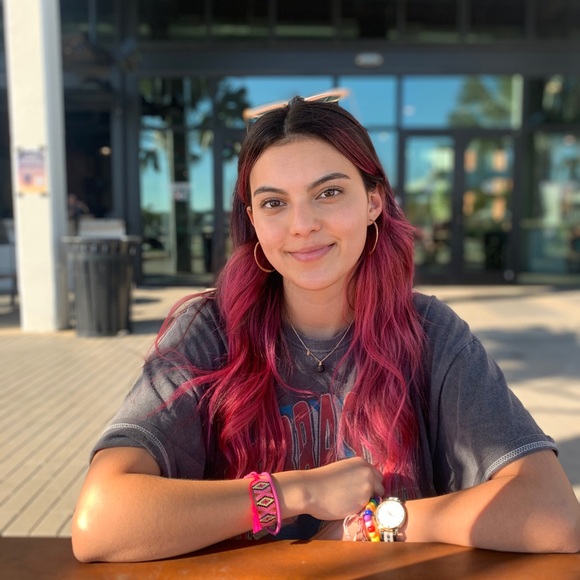 Profile Picture of Micaela Chavez (@micaela1999) on Poshmark