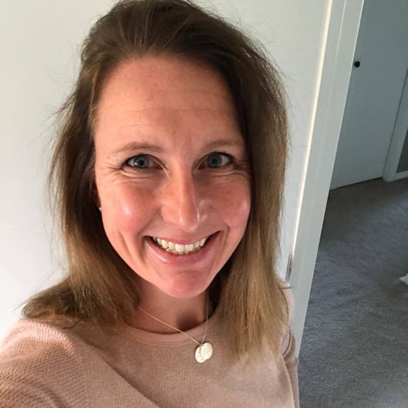 Profile Picture of Stephanie Castleberry (@smcastleberry) on Poshmark