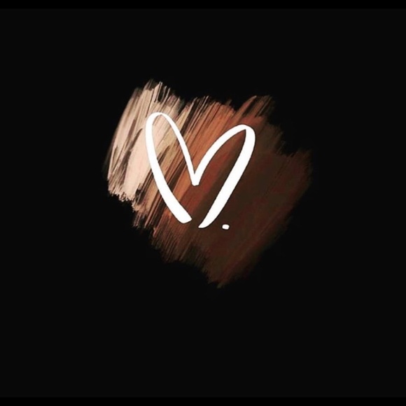 Profile Picture of Kortney Thorpe (@kortneyshaunee) on Poshmark