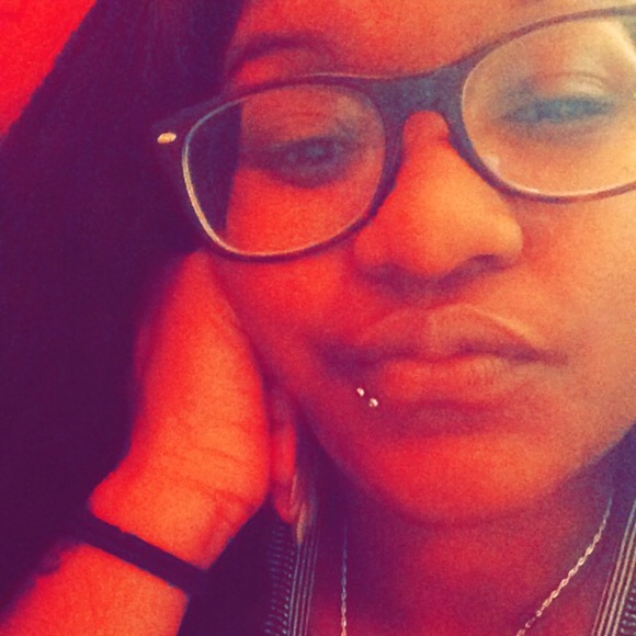 Profile Picture of Nafeesha Johnson (@milfee_fee1121) on Poshmark