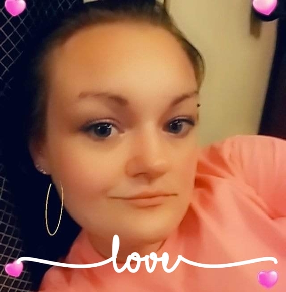 Profile Picture of Jennifer Mays (@ruizjenny1109) on Poshmark