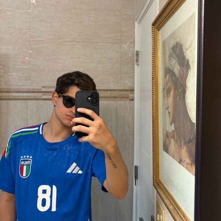 Profile Picture of alejandro 𓆩𓆪 (@alegrateroll) on Tiktok