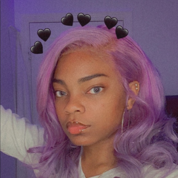 Profile Picture of Miyoshi Johnkins (@miyosho) on Poshmark