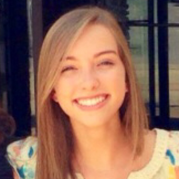 Profile Picture of Katelyn Potter (@katelyn_potter) on Poshmark