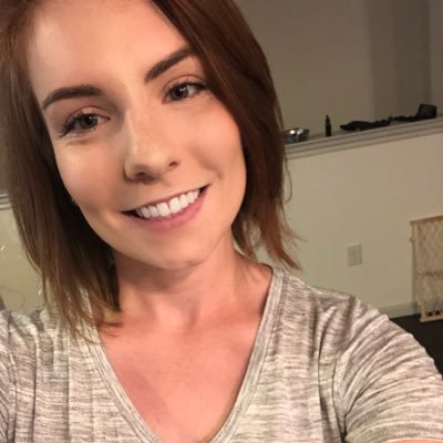 Profile Picture of Laura Reagan (@laurareagan32) on Twitter