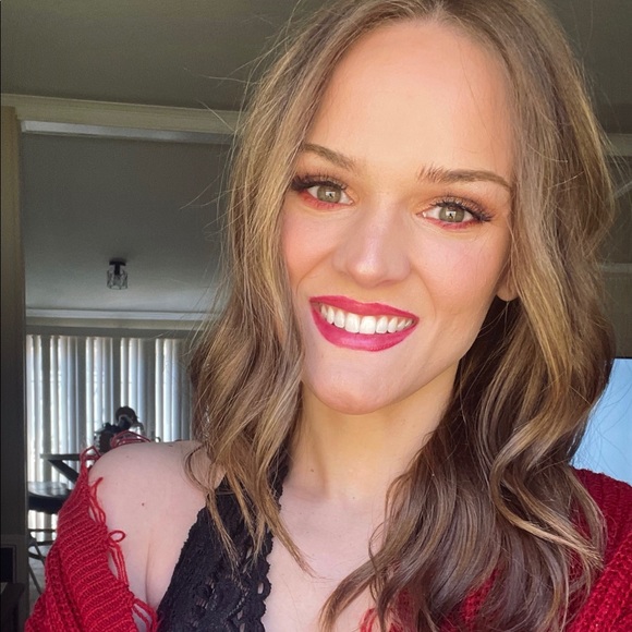 Profile Picture of Chelsey Swindall (@chelseyswindall) on Poshmark