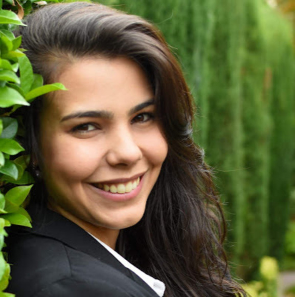 Luisaura Soares - Poshmark Profile Picture of Luisaura Soares (@luisaurasoares) on Poshmark