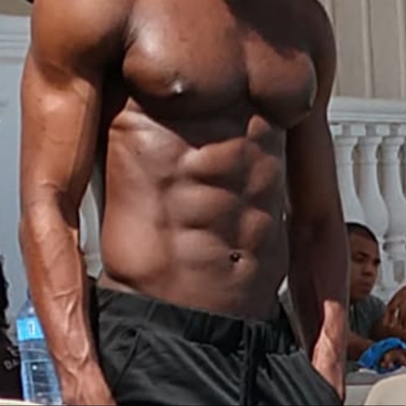 Profile Picture of Jeff Valsin (@jvalsin10) on Poshmark