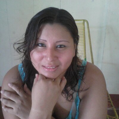 Profile Picture of Elizabeth Perez Moen (@MoenPerez) on Twitter