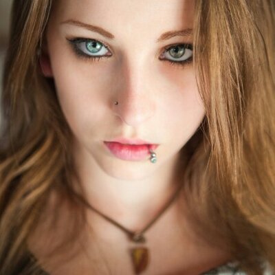 Jeni Lee Park - Twitter Profile Picture of Jeni Lee Park (@JeNiiLEEE) on Twitter