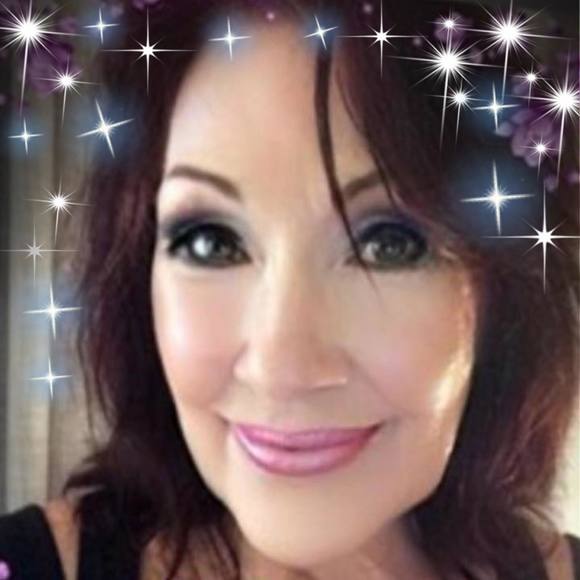 Profile Picture of Jean Chirgwin (@jchirgwin) on Poshmark