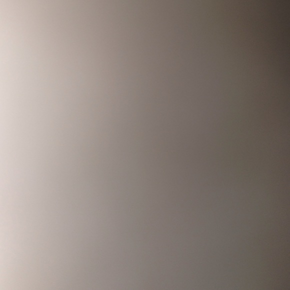 Profile Picture of Ellie Laneve (@ellielaneve) on Poshmark