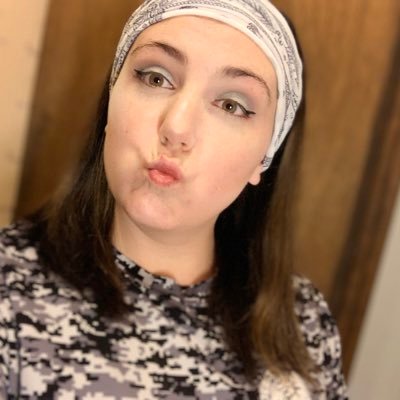 Profile Picture of Michelle♥️ (@TurtleChancey) on Twitter