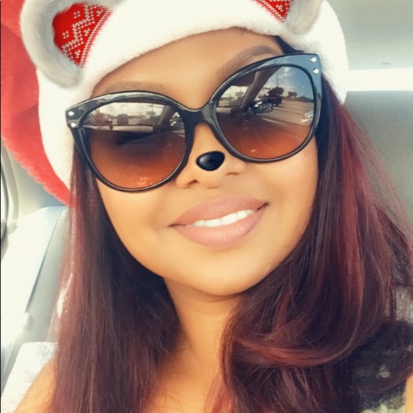 Profile Picture of Amanda Jagessar (@msamanda85) on Poshmark