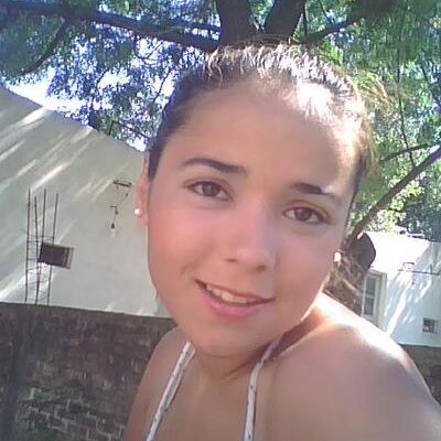 Profile Picture of Elizabeth Escudero (@lizzyescudero) on Twitter