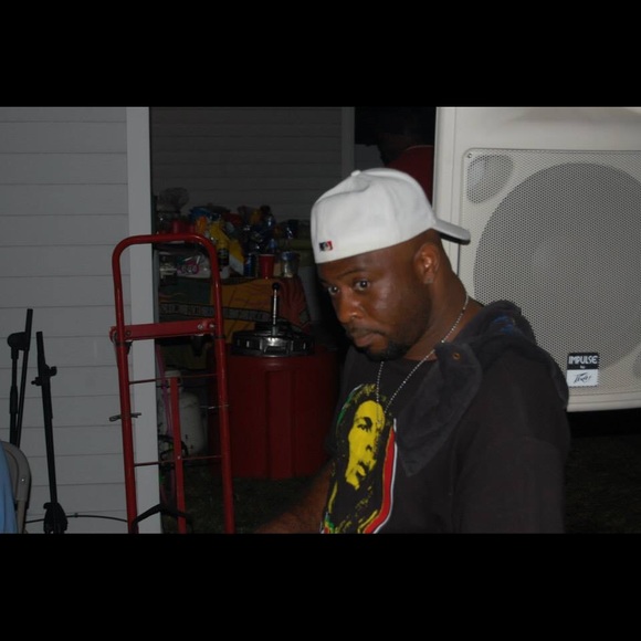 Profile Picture of Brad Mccullum (@bwmcc1125) on Poshmark