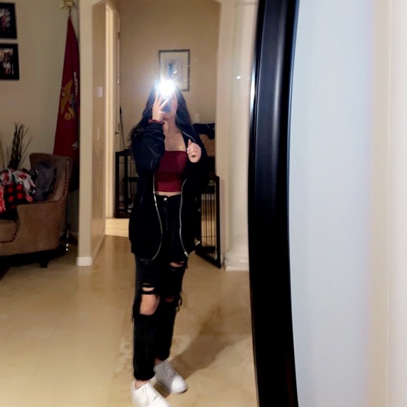 Profile Picture of Jacqueline Falcon (@jacjac14) on Poshmark