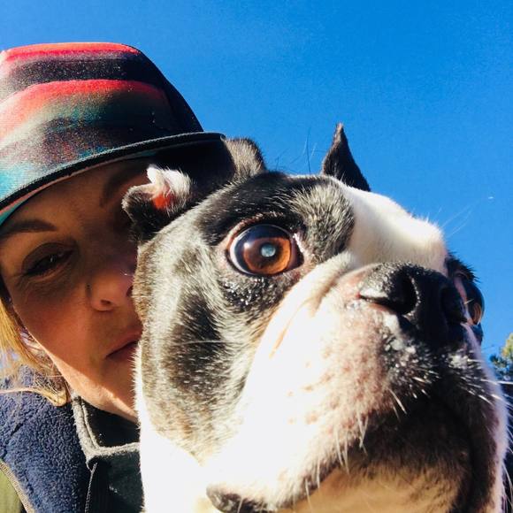 Profile Picture of Lorrie Marcus (@lorriemrcs) on Poshmark